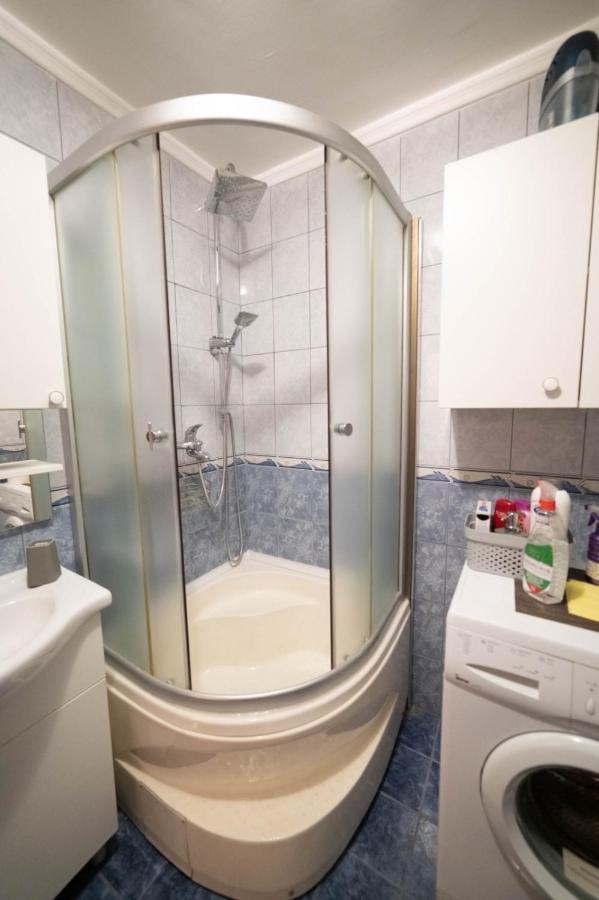Apartman Yellow House Сараево Экстерьер фото